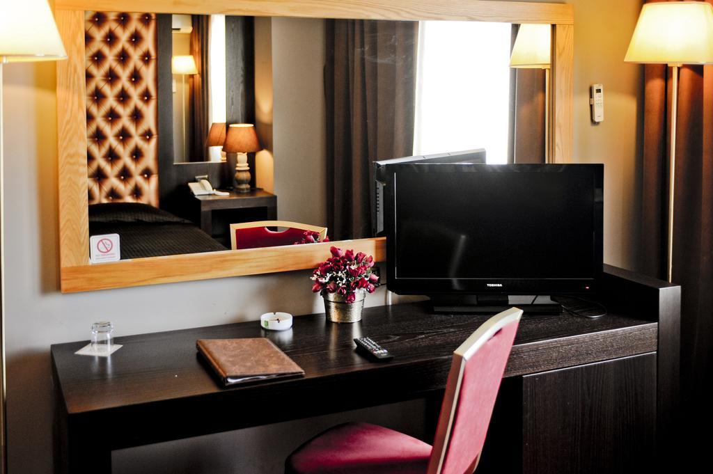 Hotel Doro City Tiran Oda fotoğraf